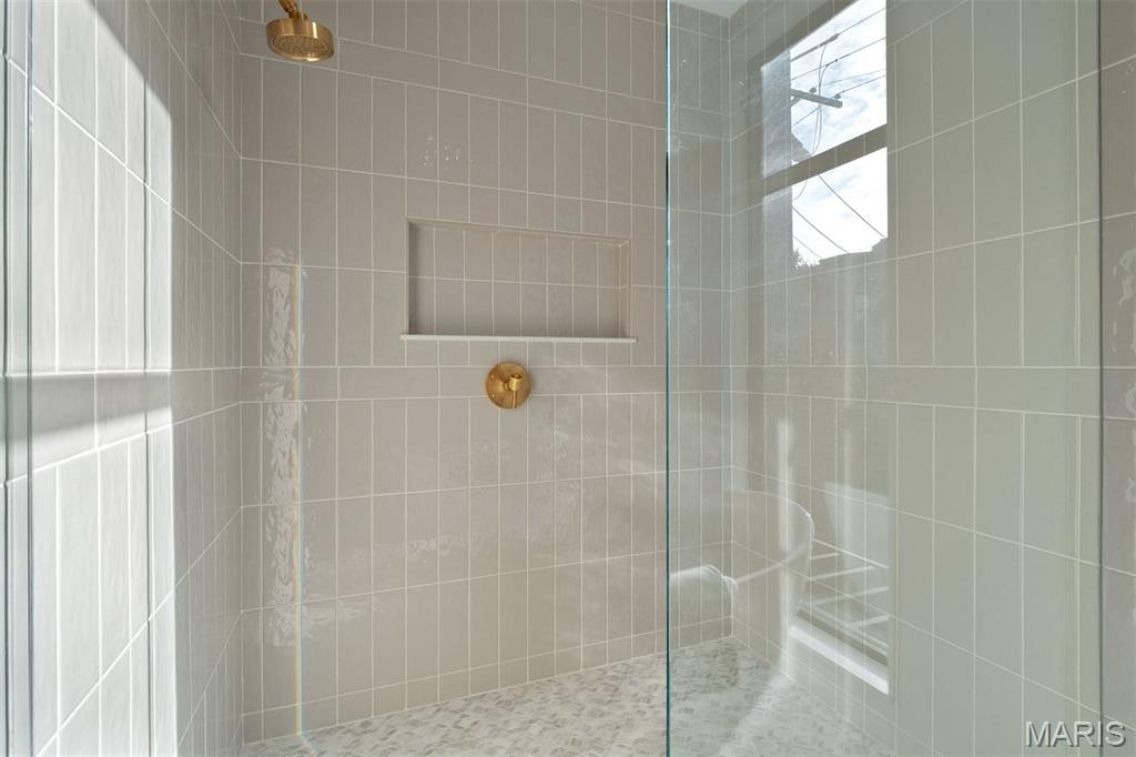 215 N Sarah Street 8 Property Photo 28