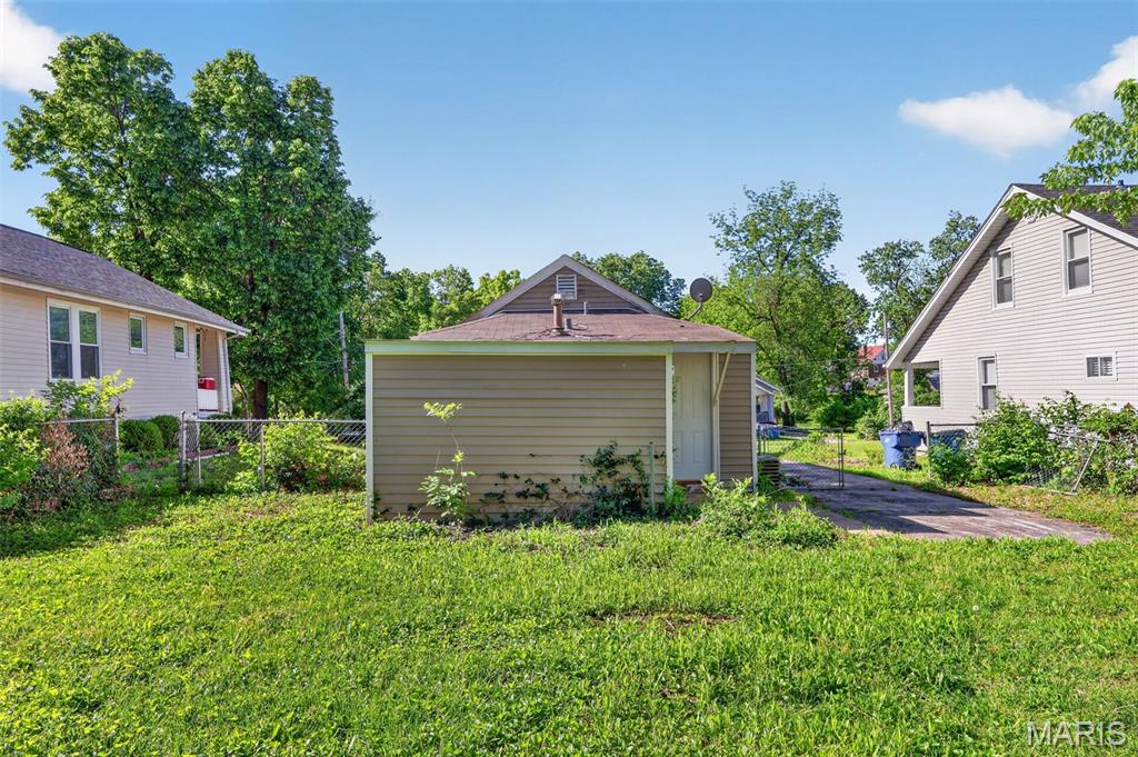 9229 Arline Avenue Property Photo 7