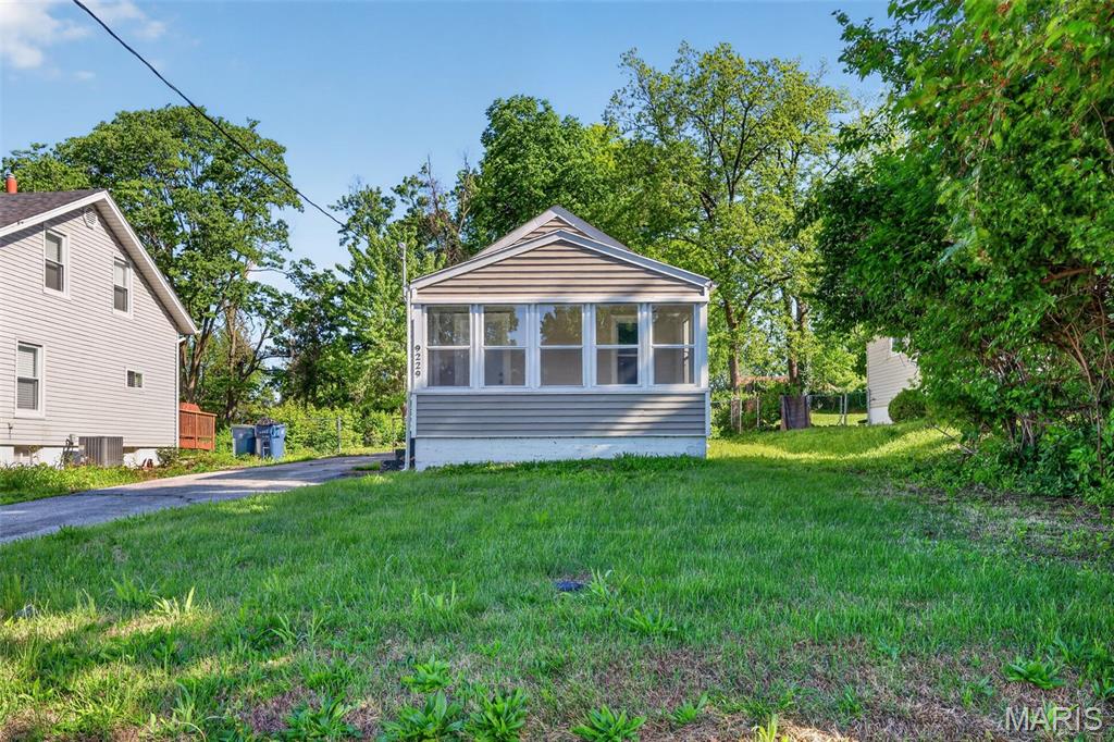 9229 Arline Avenue Property Photo 8