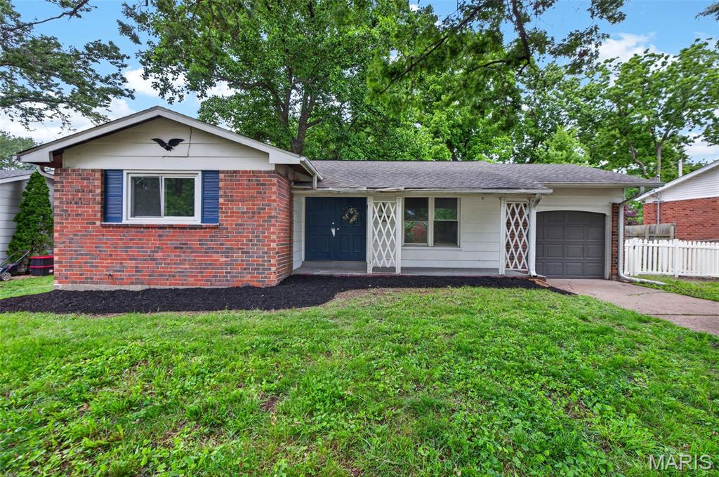 2195 Somerset Drive Property Photo 1