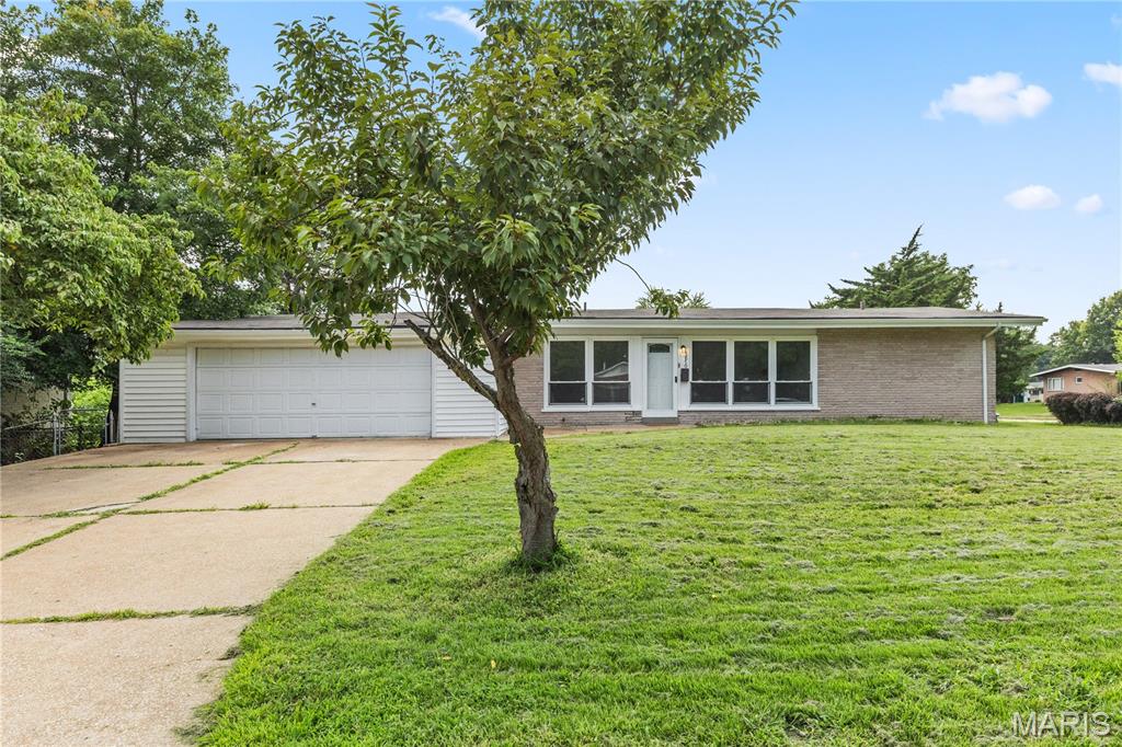 1870 Flicker Drive Property Photo 1