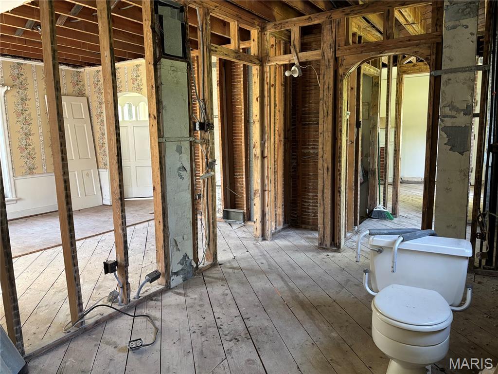 908 Woodshire Lane + Lot A Property Photo 25