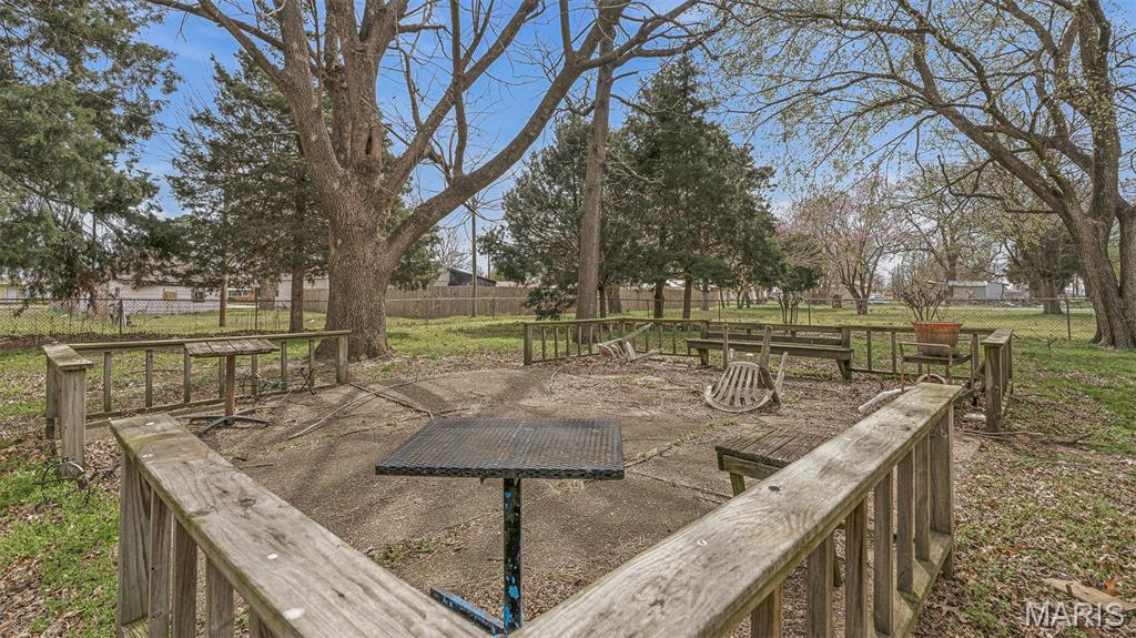 704 Park Street Property Photo 17