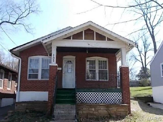 102 S Hartnett Avenue Property Photo 1