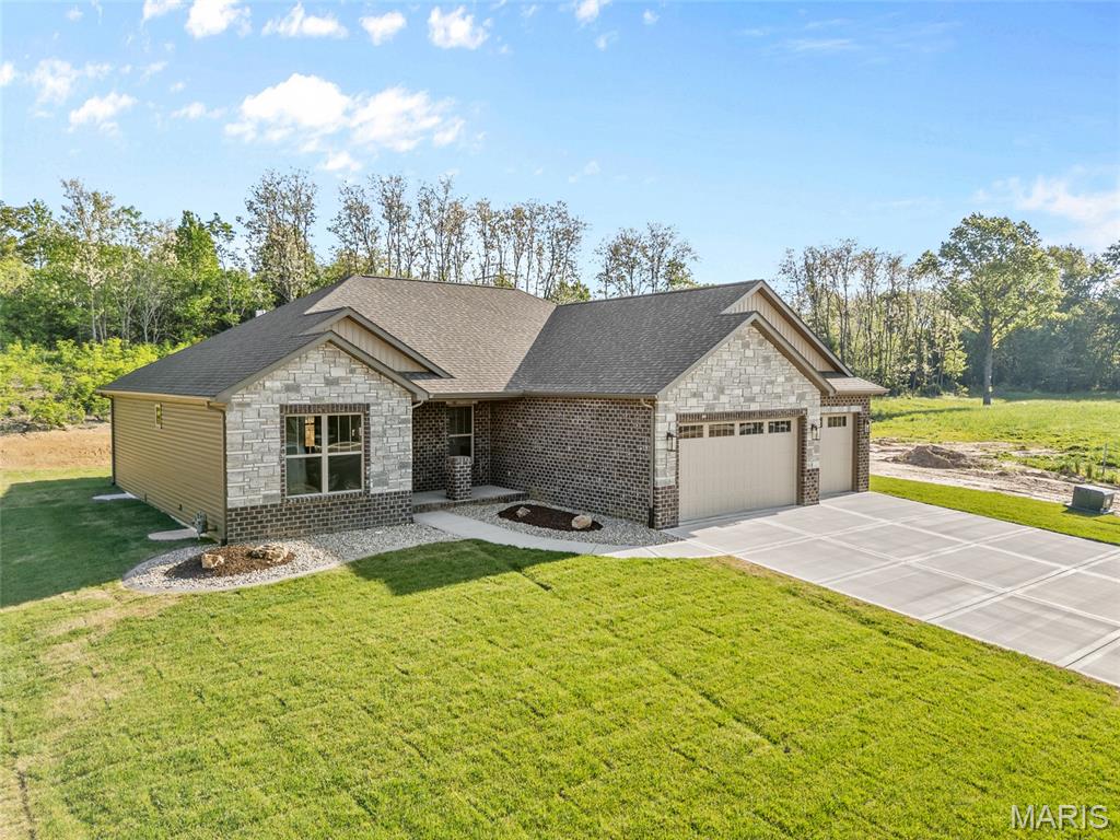 2947 Bluff Ridge Court Property Photo 3