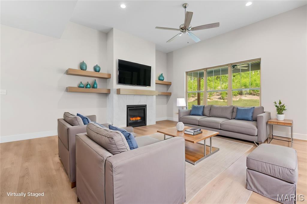 2947 Bluff Ridge Court Property Photo 8