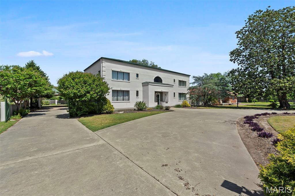 910 State Highway U Property Photo 1