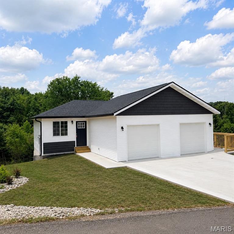 16201 Haidyn Road A & B Property Photo 2