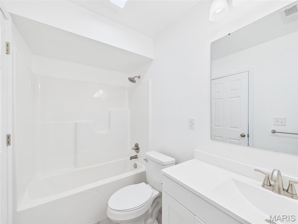 16201 Haidyn Road A & B Property Photo 13