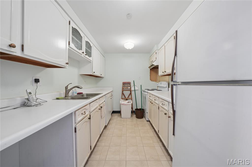 200 S Brentwood Boulevard 7f Property Photo 14