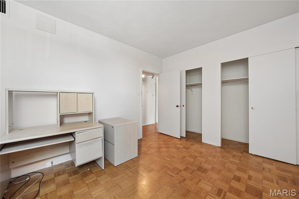200 S Brentwood Boulevard 7f Property Photo 19