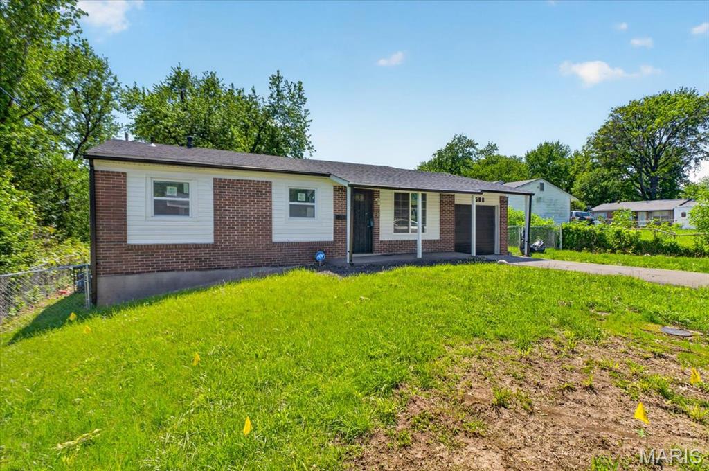 2508 Countess Drive Property Photo 3
