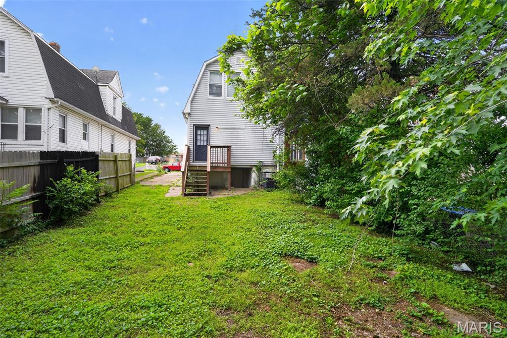4749 Oldenburg Avenue Property Photo 10