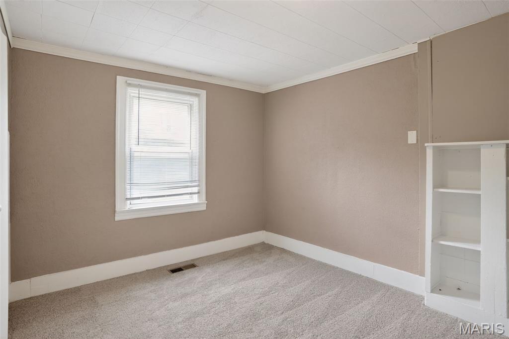 4749 Oldenburg Avenue Property Photo 14