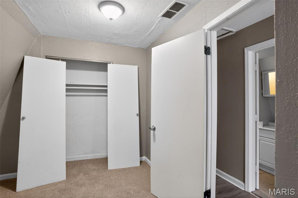 4749 Oldenburg Avenue Property Photo 22