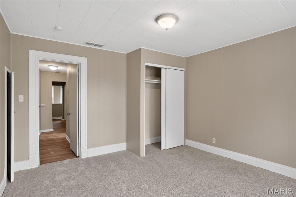 4749 Oldenburg Avenue Property Photo 24