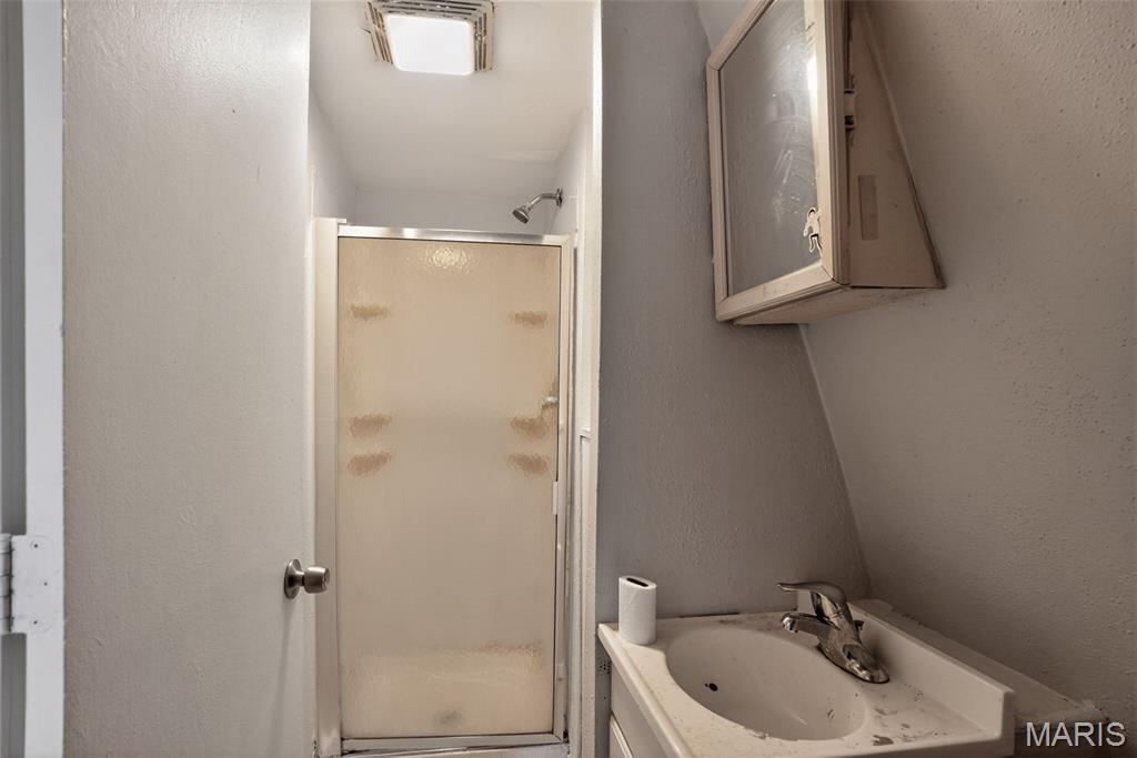 4749 Oldenburg Avenue Property Photo 25