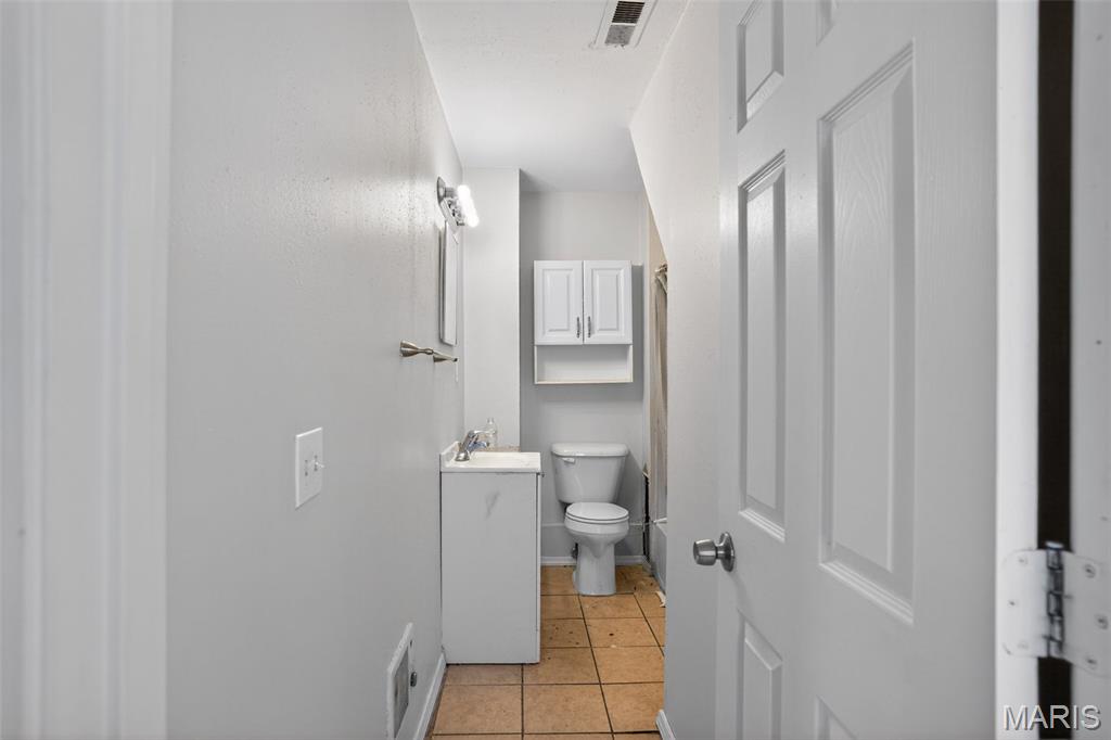 4749 Oldenburg Avenue Property Photo 27
