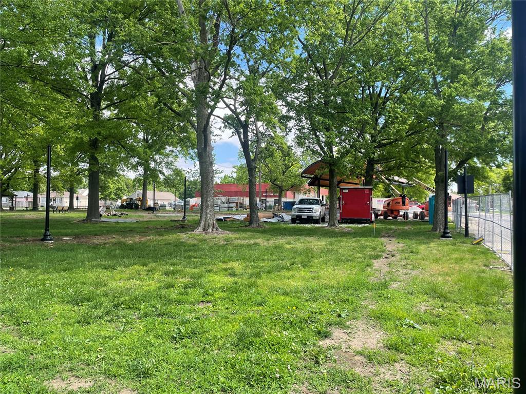 105 S Donk Avenue Property Photo 20
