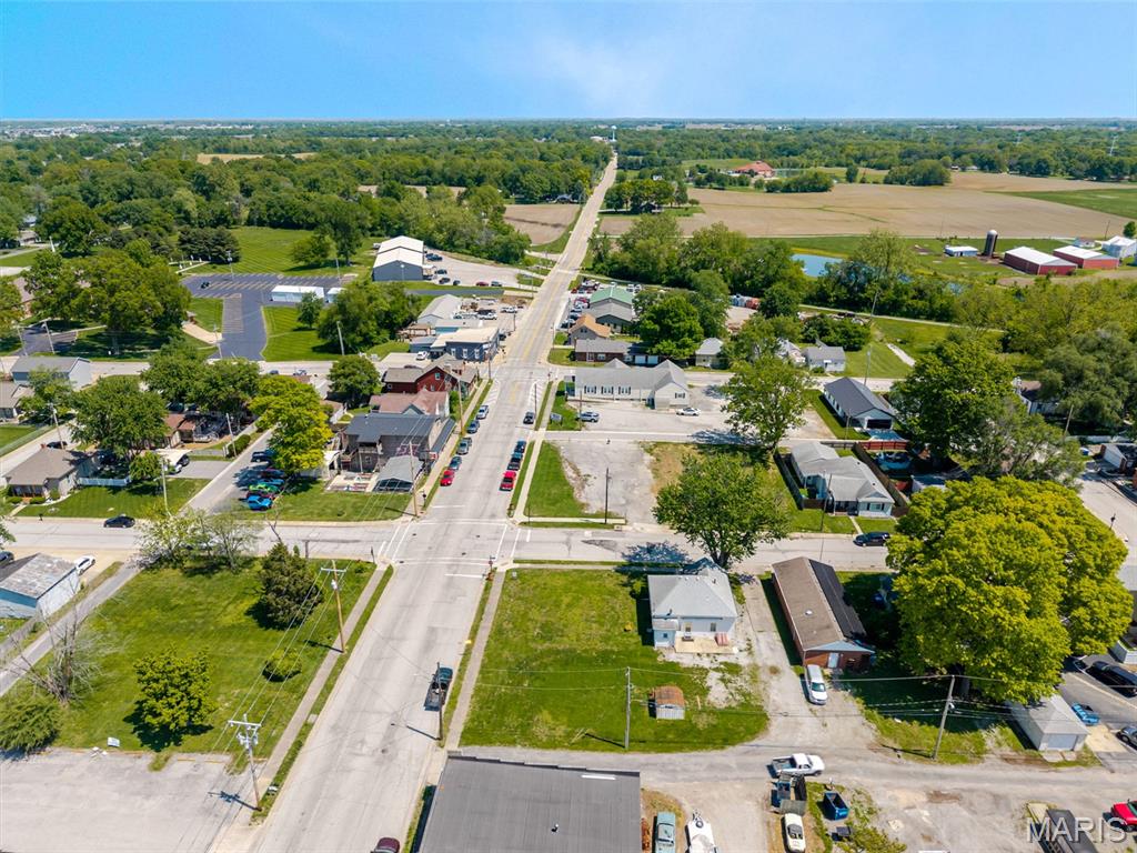 105 S Donk Avenue Property Photo 31