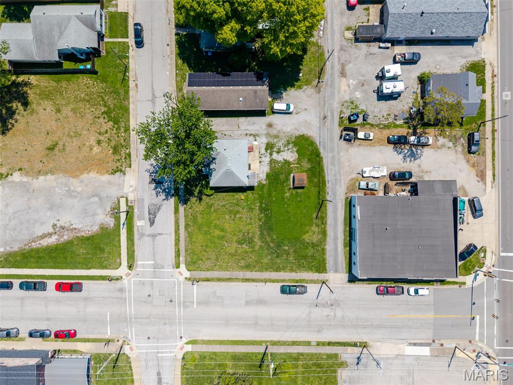 105 S Donk Avenue Property Photo 33