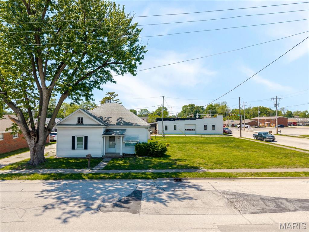 105 S Donk Avenue Property Photo 35
