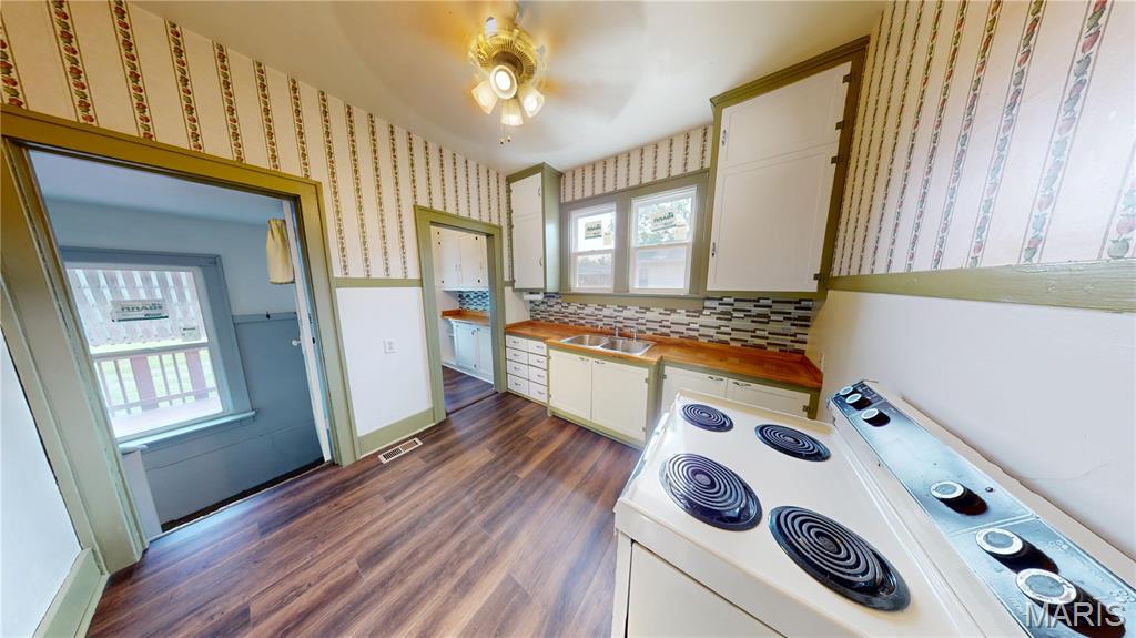 310 E South Avenue Property Photo 15
