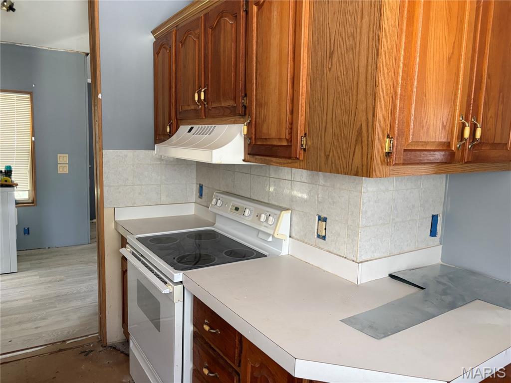 306 W 5th Street Property Photo 6
