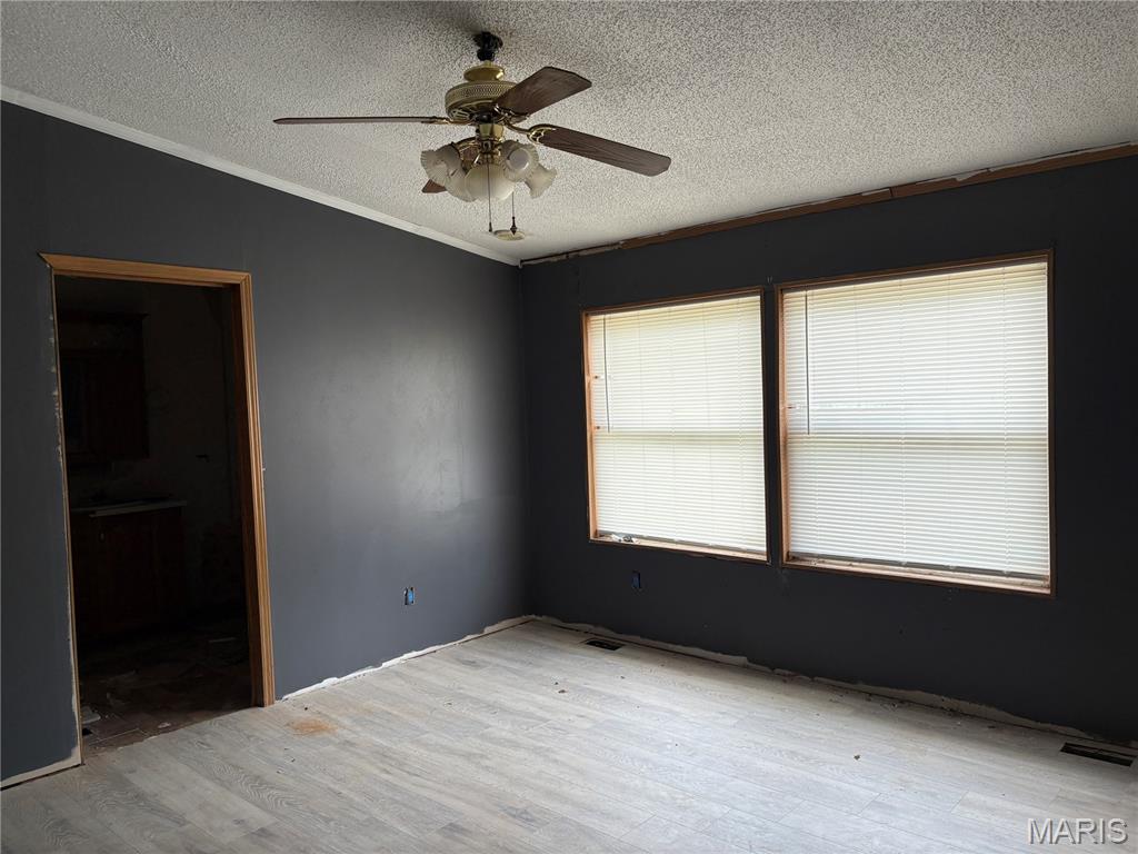 306 W 5th Street Property Photo 13