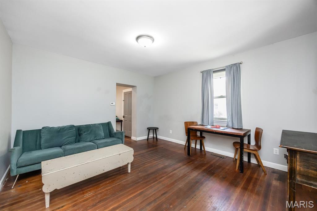 223 N Jefferson Street Property Photo 4