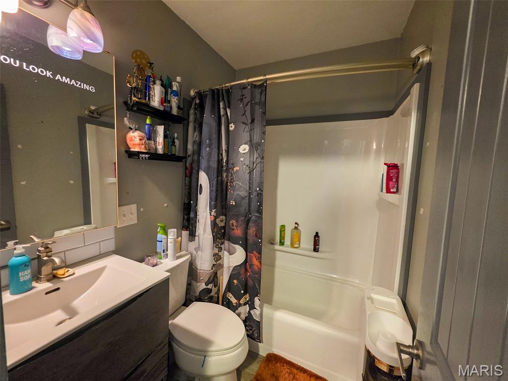 2737 Birch Avenue Property Photo 9