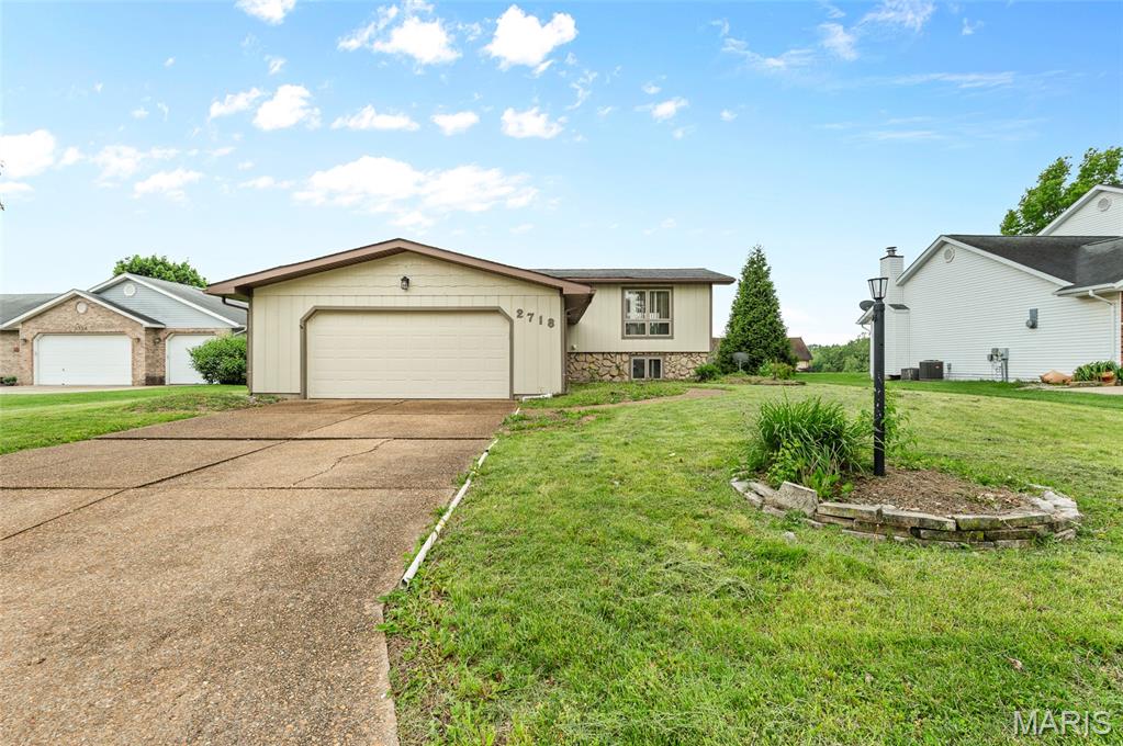 2718 Bryden Property Photo 1