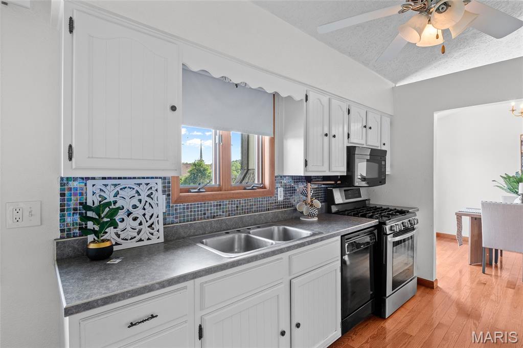 2718 Bryden Property Photo 14