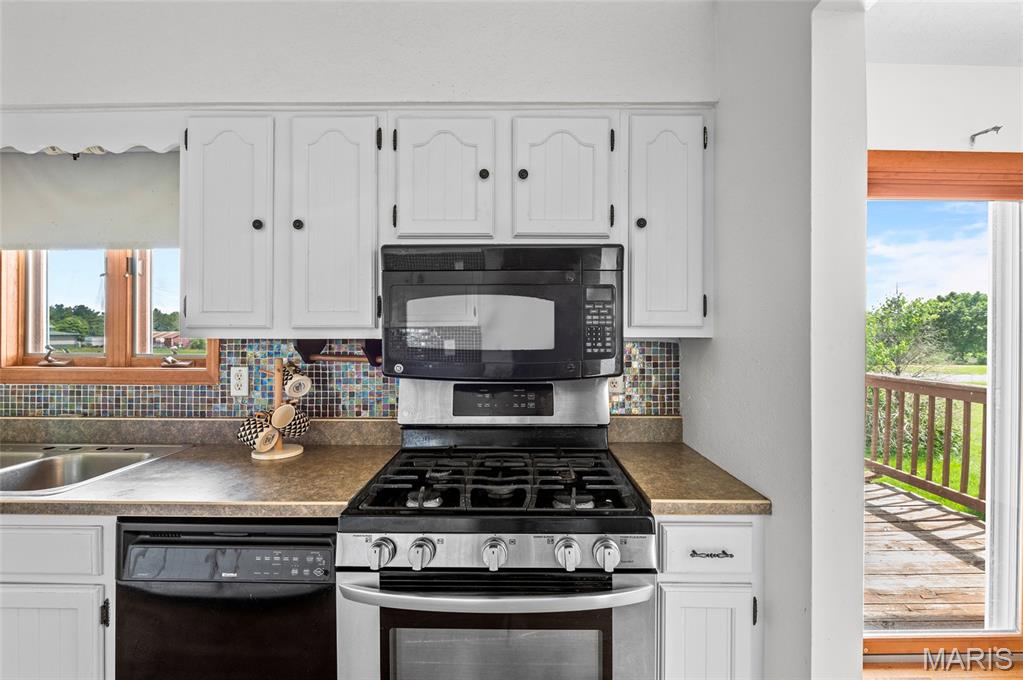 2718 Bryden Property Photo 18