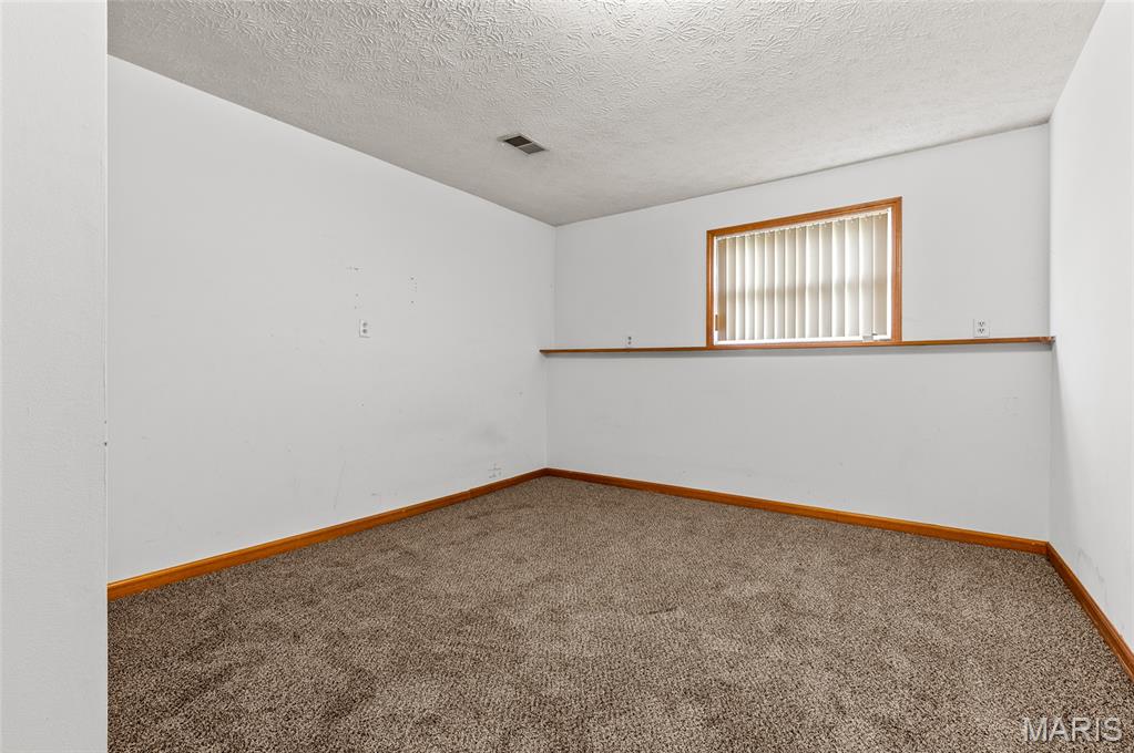 2718 Bryden Property Photo 31