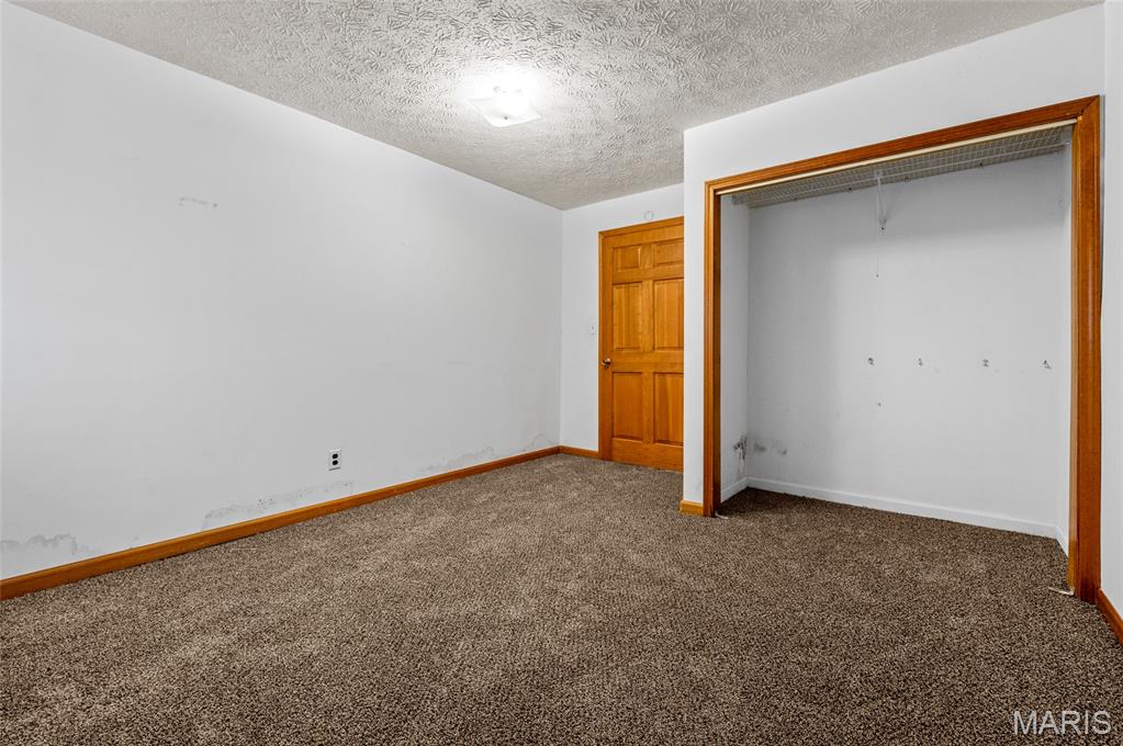 2718 Bryden Property Photo 32