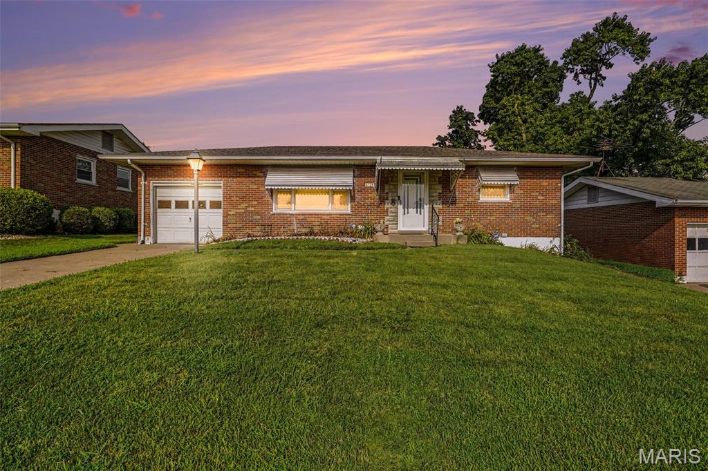 5125 Wallingford Drive Property Photo 1