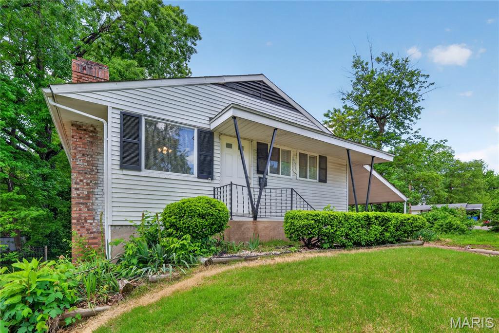 10247 Valley Drive Property Photo 1