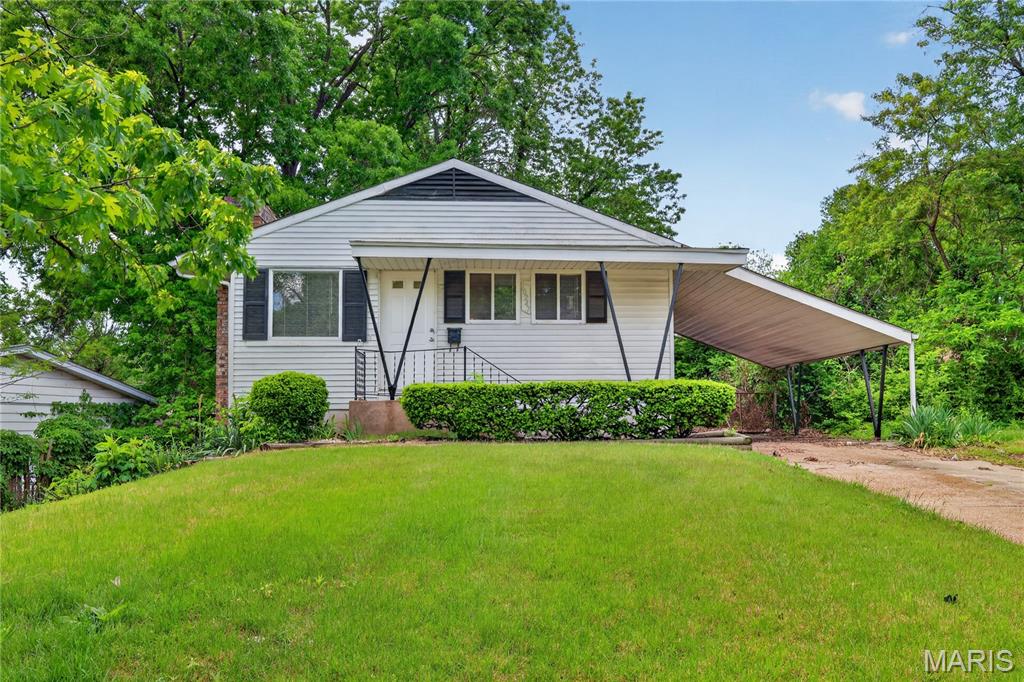 10247 Valley Drive Property Photo 2