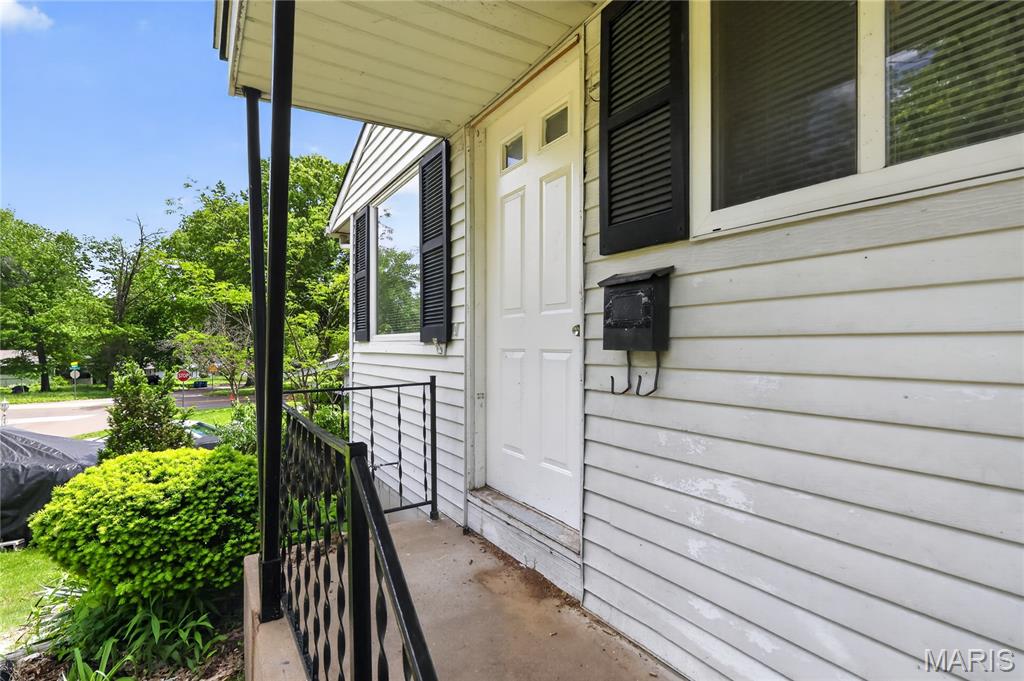 10247 Valley Drive Property Photo 4