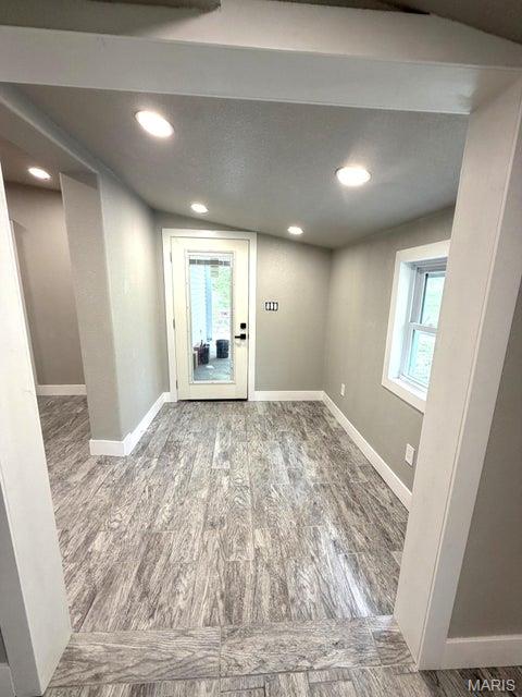 910 N Ash Street Property Photo 4