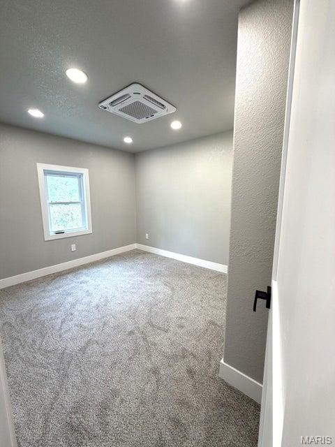 910 N Ash Street Property Photo 5