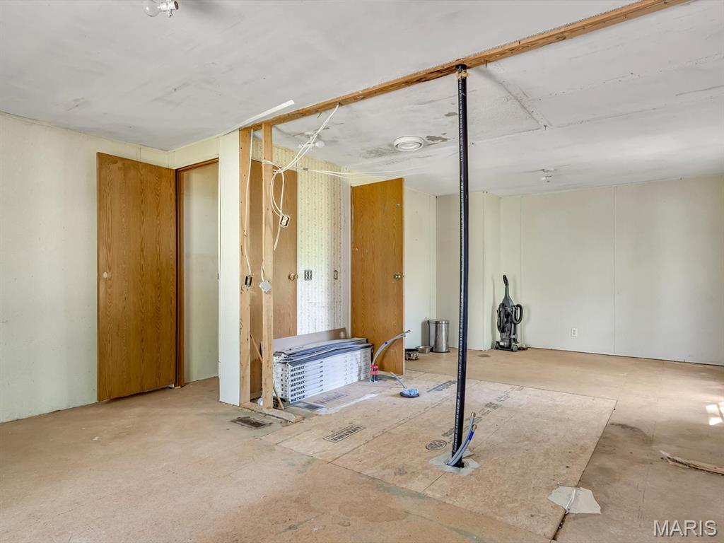21515 4th Street Property Photo 8