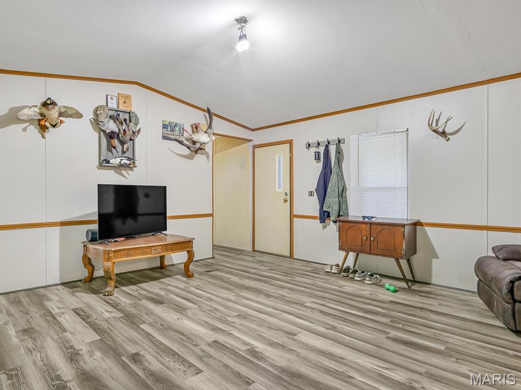 21515 4th Street Property Photo 9