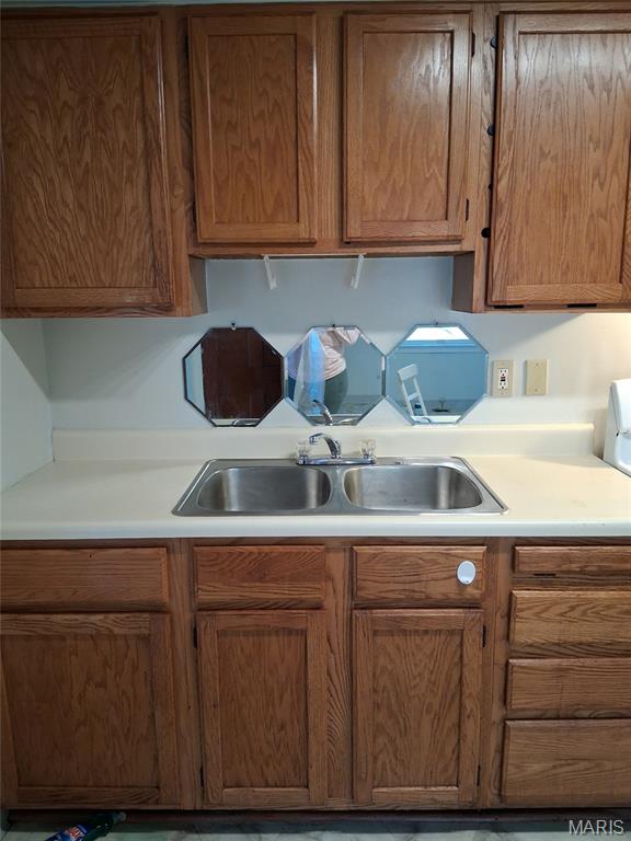 7420 Pleaseway Drive Property Photo 3