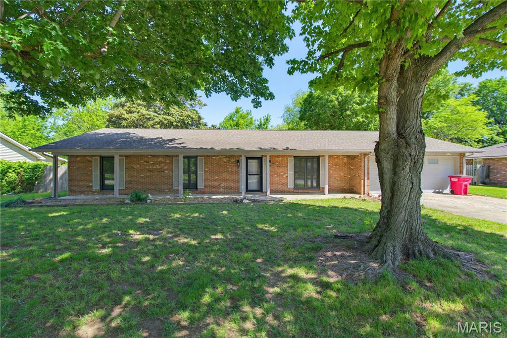 126 Bradley Drive Property Photo 1