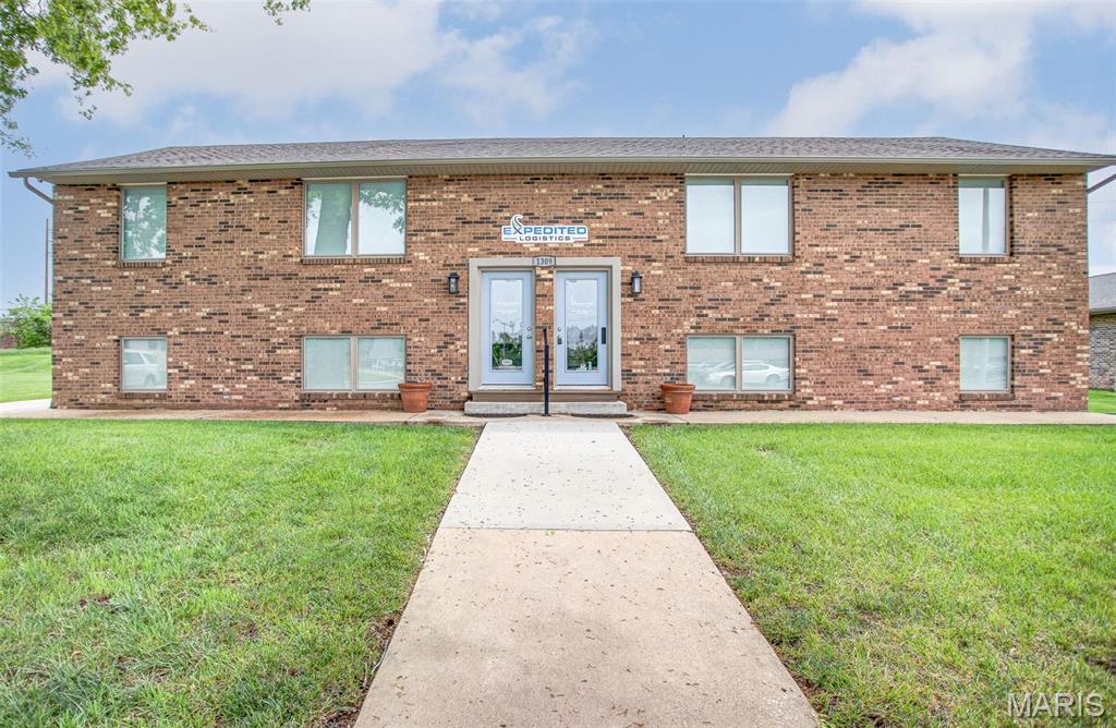 1309 Dadrian Professional Park Property Photo 1