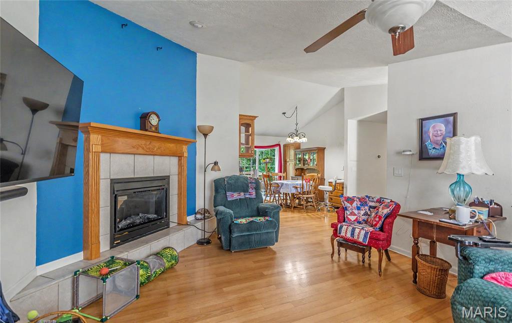 17435 Lori Drive Property Photo 3