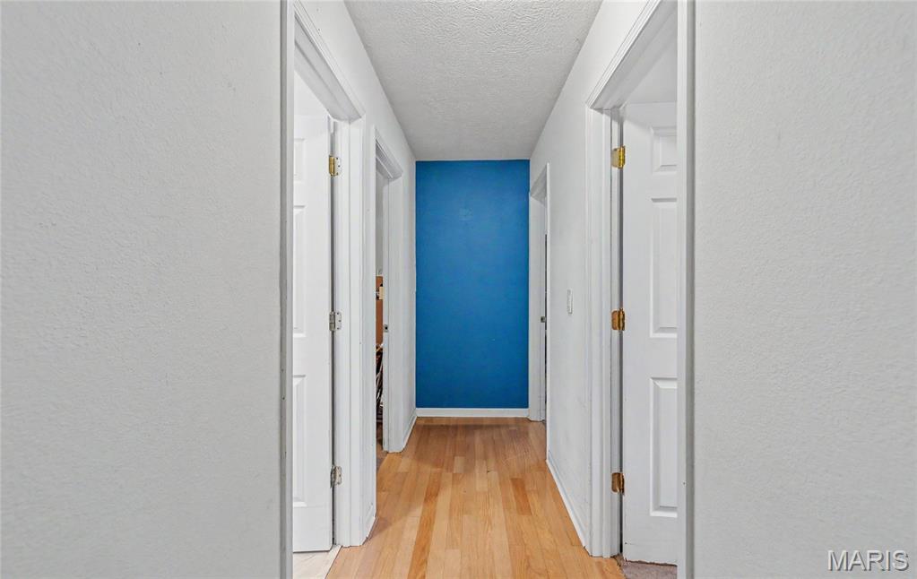 17435 Lori Drive Property Photo 8