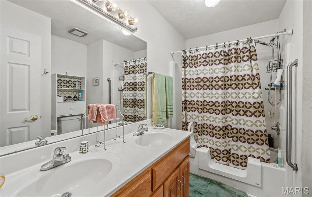 17435 Lori Drive Property Photo 15